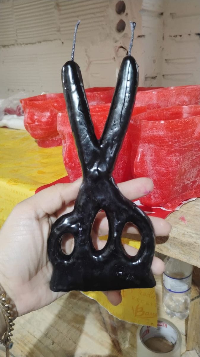 Vela Corta Demanda PRETA 20 CM